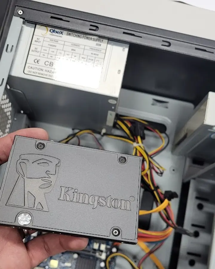 Instalação de SSD Kingston em um PC de mesa